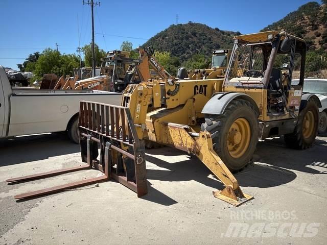 CAT TH83 Stivuitoare telescopice