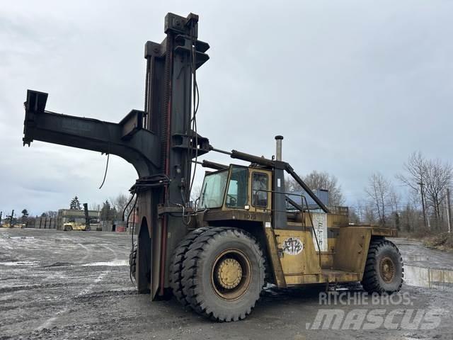 CAT V900 Stivuitoare de containere