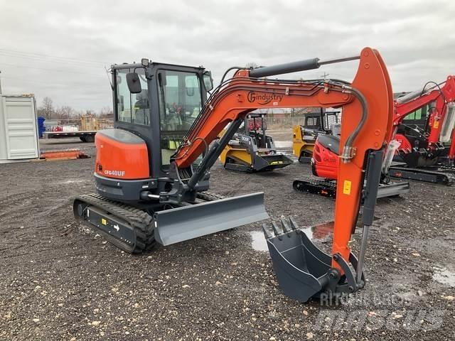 CFG 40UF Excavatoare pe șenile
