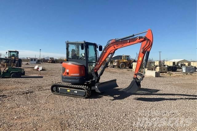 CFG 40UF Excavatoare pe șenile
