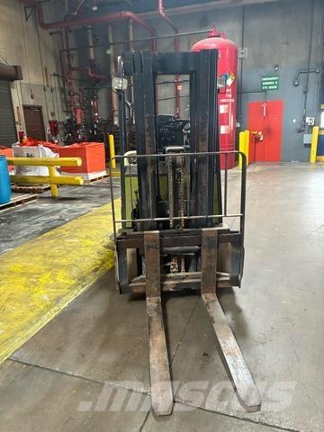 Clark ECW30 Stivuitor electric