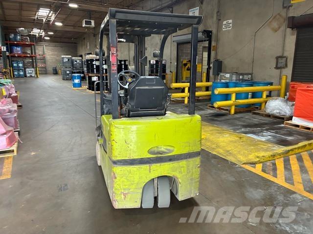 Clark TMX25 Stivuitor electric
