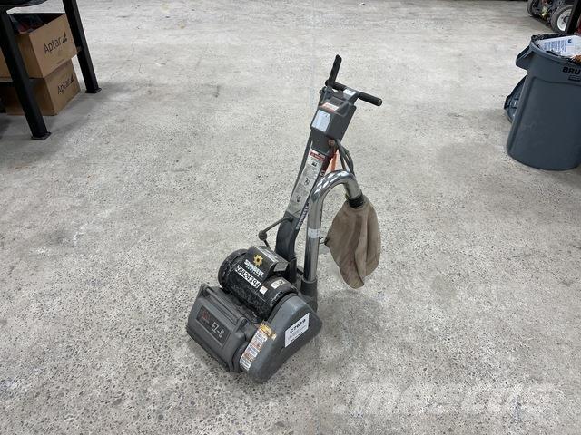Clarke EZ-8 Utilaje construcții - Altele