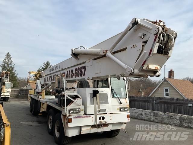 Condor 170S Platforme aeriene montate pe camion