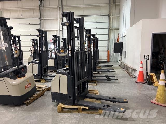 Crown ES 4000 Transpaleti autopropulsanti