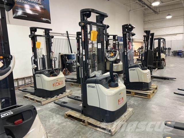 Crown ES 4000 Transpaleti autopropulsanti