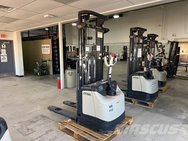 Crown ES 4000 Transpaleti autopropulsanti