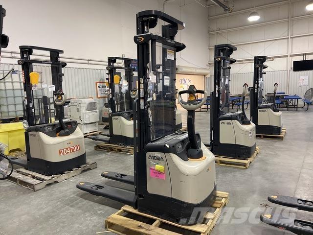 Crown ES 4000 Transpaleti autopropulsanti