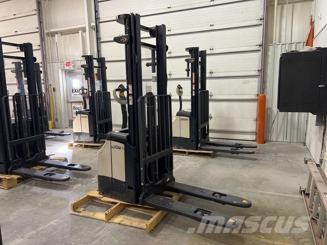 Crown ES 4000 Transpaleti autopropulsanti