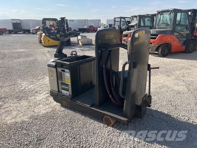 Crown TR4500 Camioane de tractiune