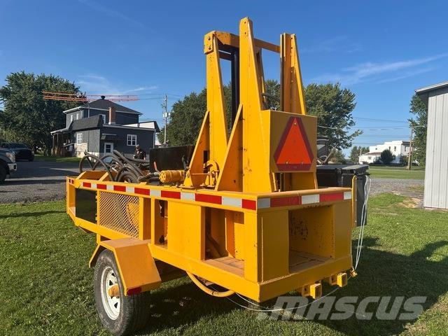  Custom Built Utilaje construcții - Altele