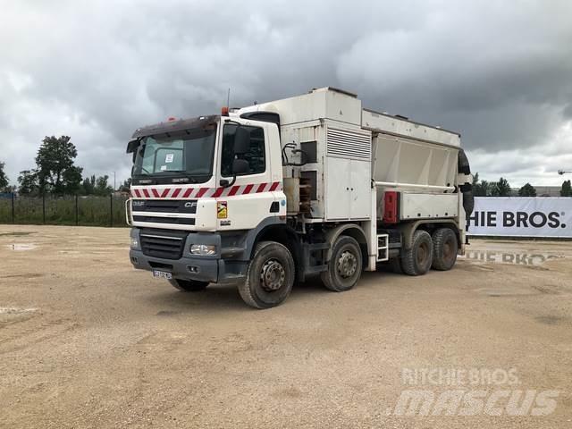 DAF CF85.460 Excavatoare pe șenile
