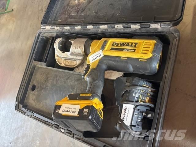 DeWalt DCE300 Utilaje construcții - Altele