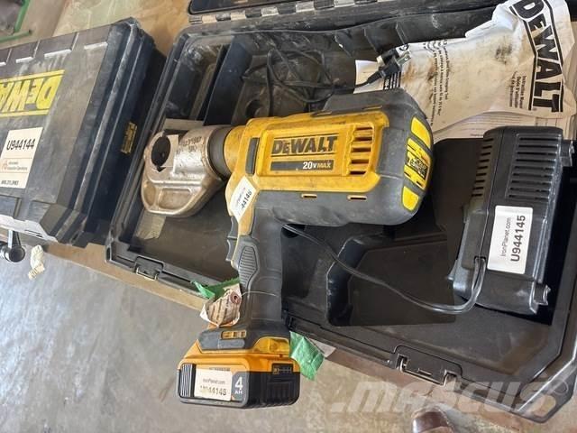 DeWalt DCE300 Utilaje construcții - Altele