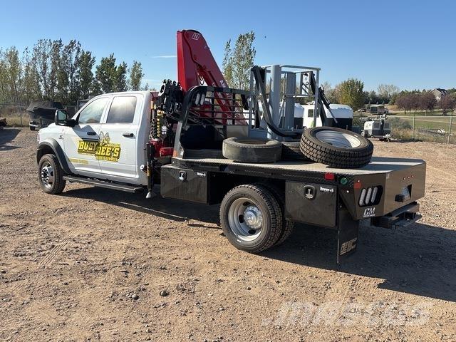 Dodge 5500 Camioane cu macara