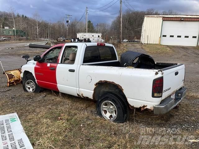 Dodge Ram 1500 Lame pentru dezapezire si pluguri