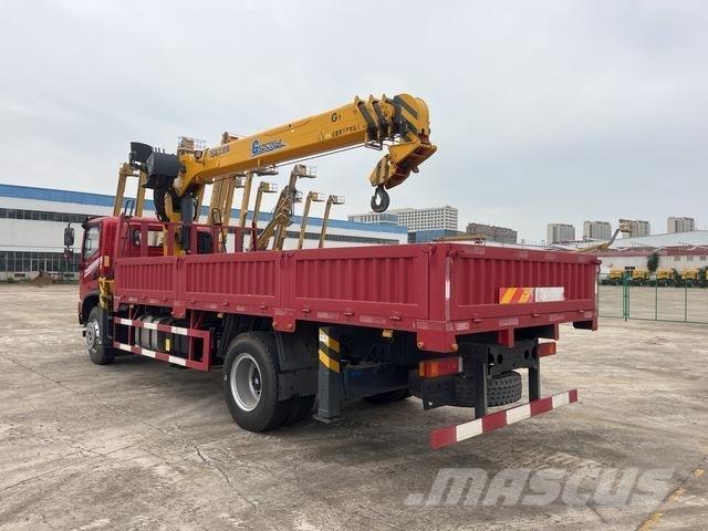 Dongfeng  Camioane cu macara