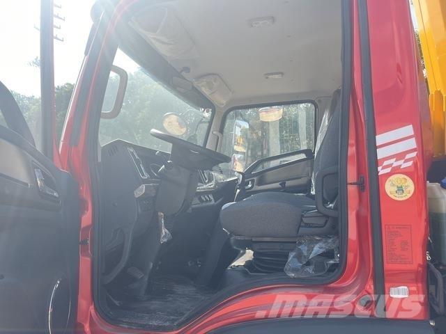 Dongfeng DV3 Camioane cu macara