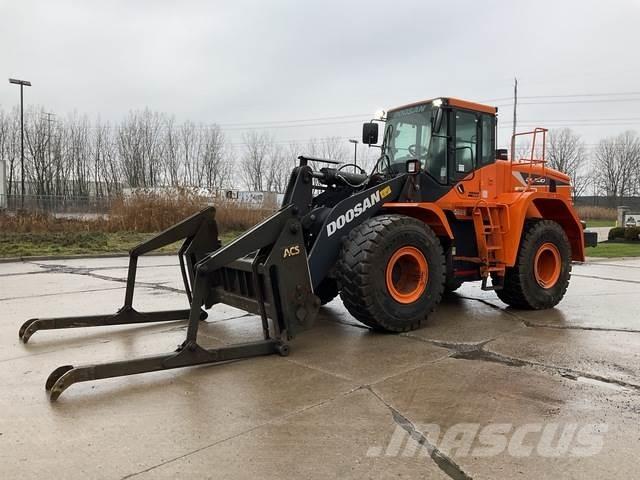 Doosan DL300-5 Incarcator pe pneuri