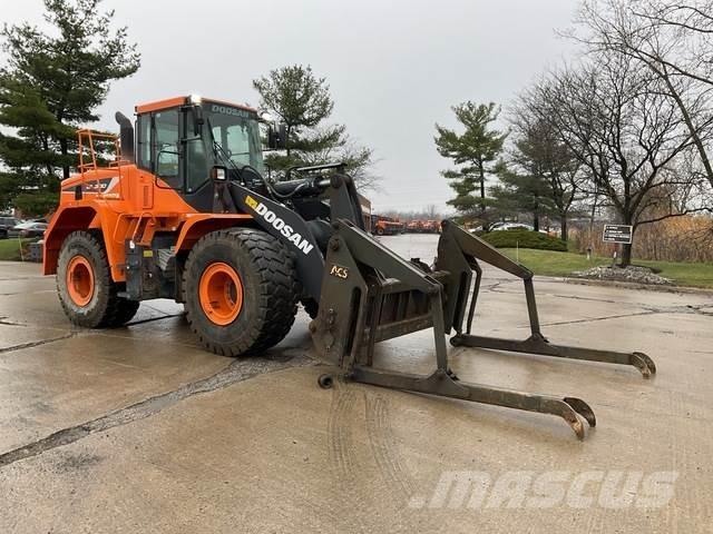 Doosan DL300-5 Incarcator pe pneuri