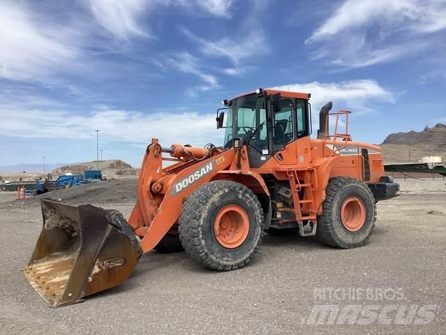 Doosan DL300-5 Incarcator pe pneuri