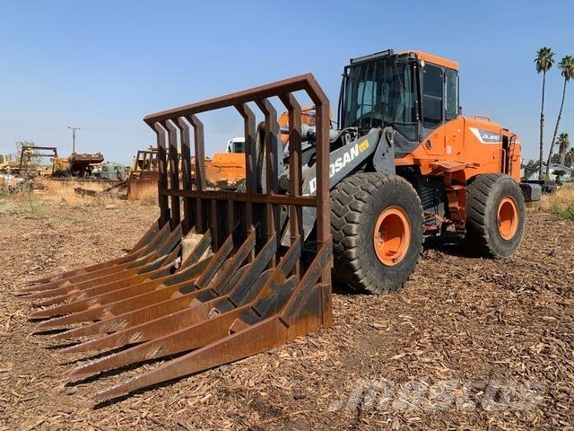 Doosan DL300-5 Incarcator pe pneuri