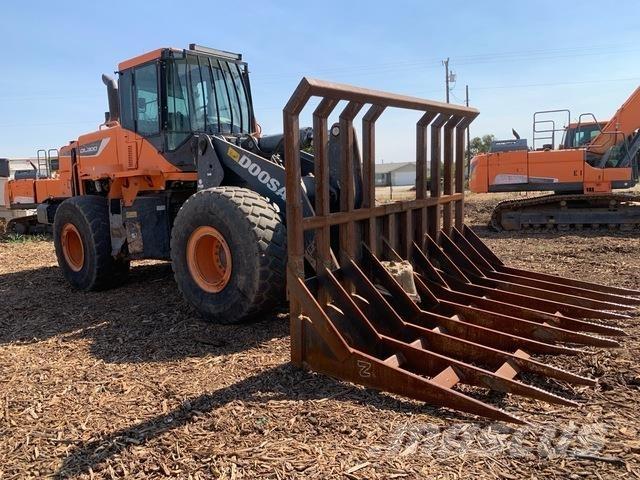 Doosan DL300-5 Incarcator pe pneuri
