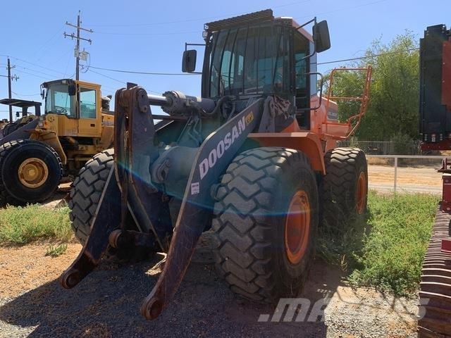 Doosan DL300-5 Incarcator pe pneuri