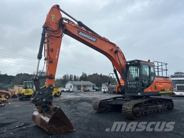 Doosan DX225LC Excavatoare pe șenile
