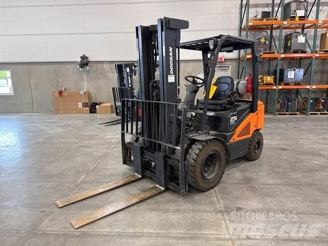 Doosan G25N-7 Utilaje construcții - Altele