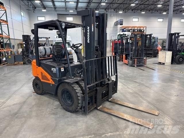 Doosan G25N-7 Utilaje construcții - Altele