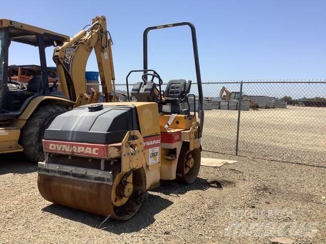 Dynapac CC122 Cilindri compactori dubli