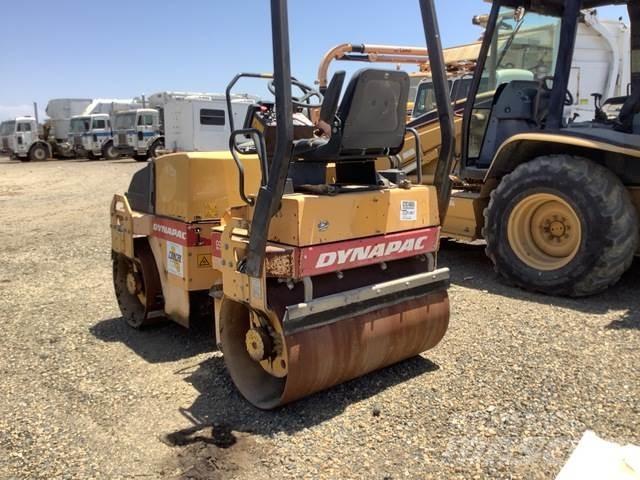 Dynapac CC122 Cilindri compactori dubli