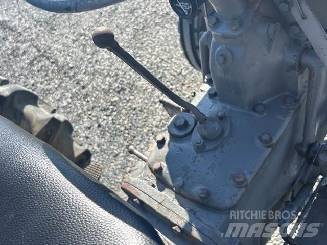 Ferguson TE20 Utilaje construcții - Altele