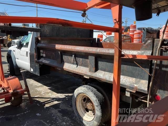 Ford 550 Autobasculanta