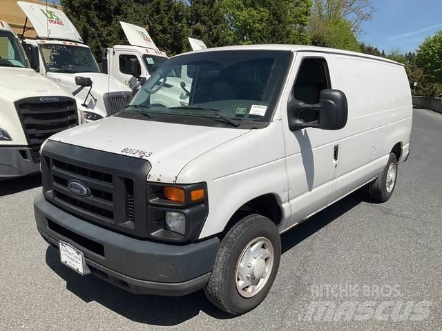 Ford E-150 Utilitara