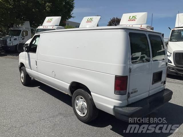 Ford E-150 Utilitara