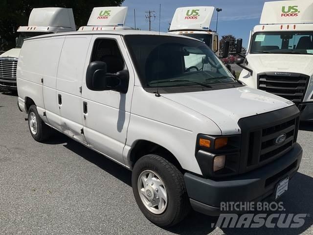 Ford E-150 Utilitara