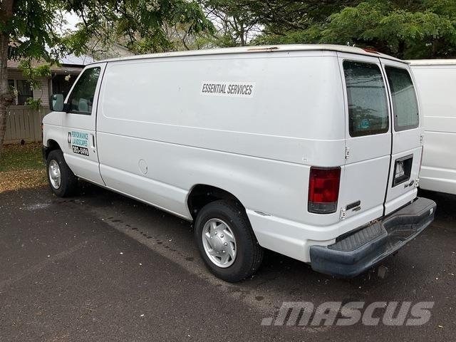 Ford E-150 Utilitara