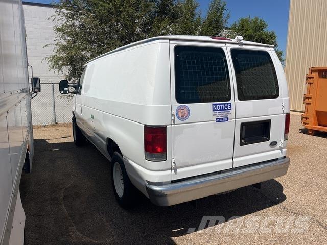 Ford E-150 Utilitara