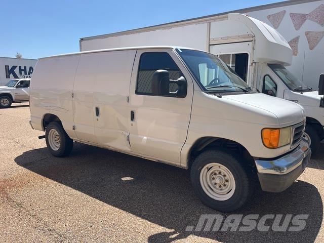 Ford E-150 Utilitara