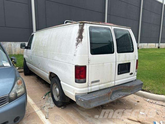 Ford E-150 Utilitara