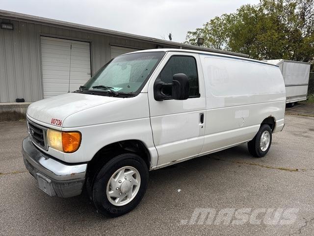 Ford E-150 Utilitara