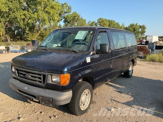 Ford E-150 XL Masini
