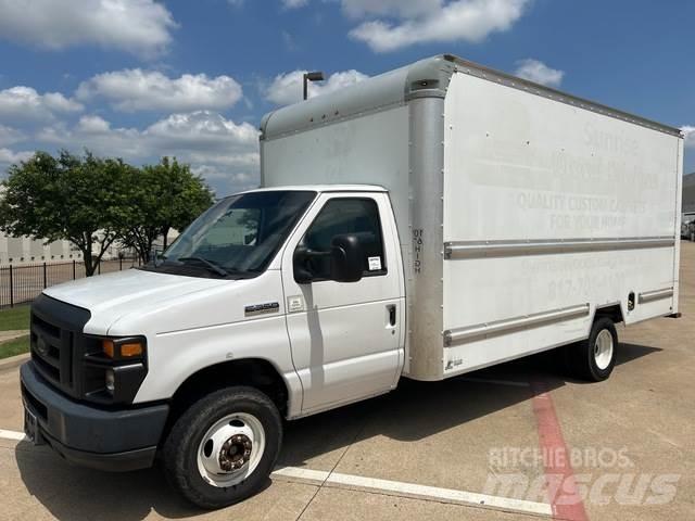 Ford E-350 Autocamioane