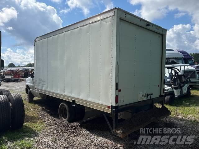 Ford E-350 Autocamioane