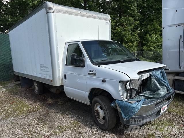Ford E-350 Autocamioane