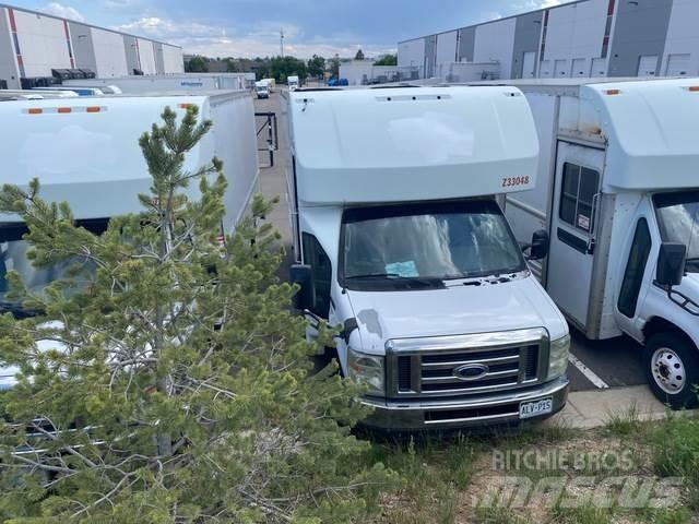 Ford E-350 Utilitara