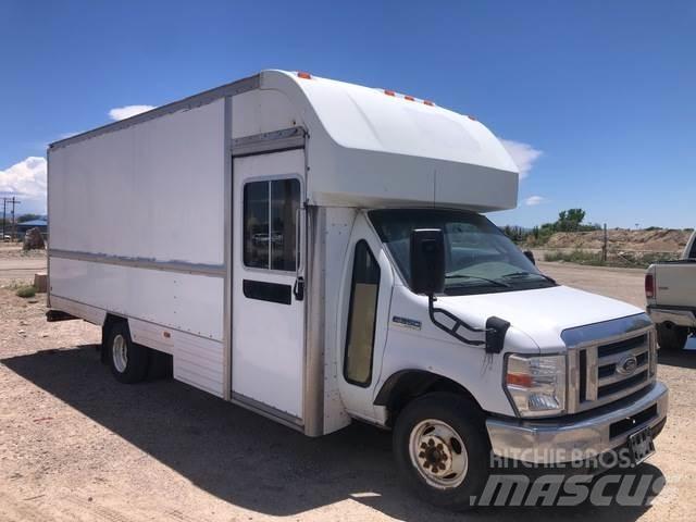 Ford E-350 Utilitara