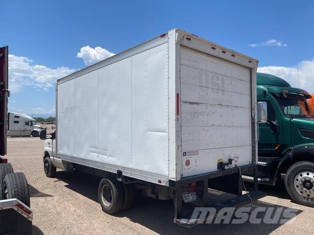 Ford E-350 Autocamioane